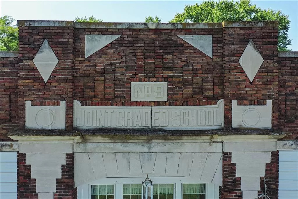 1900s schoolhouse renovation 